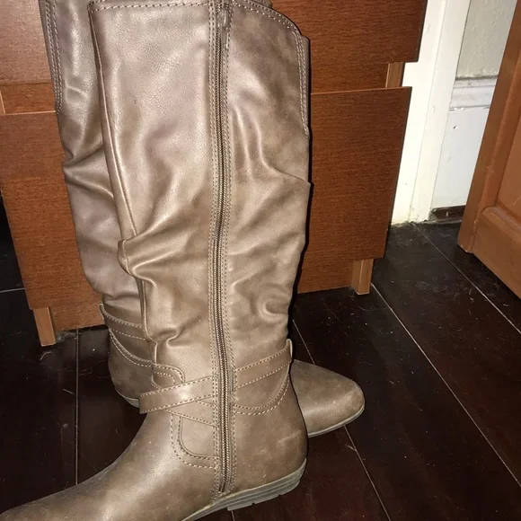 Womens Knee-High Slouch Boots - Picture 2 of 6